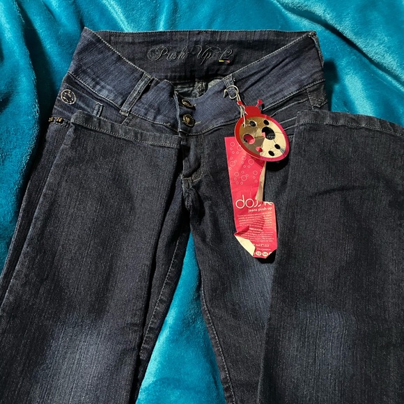 BNWT push up Colombian SKinny jeans - Picture 2 of 5